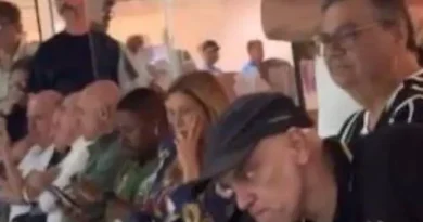 Moraes fez uso de um avião da FAB para assistir jogo de futebol.