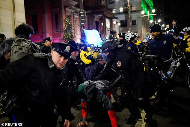 Super Bowl: Torcedores do Eagles Tomam as Ruas da Filadélfia