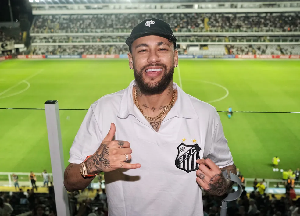 Foto de Neymar Jr com camisa do Santos