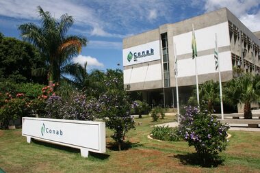 A Companhia Nacional de Abastecimento (Conab) acaba de anunciar um concurso público que promete agitar o mercado de trabalho. 