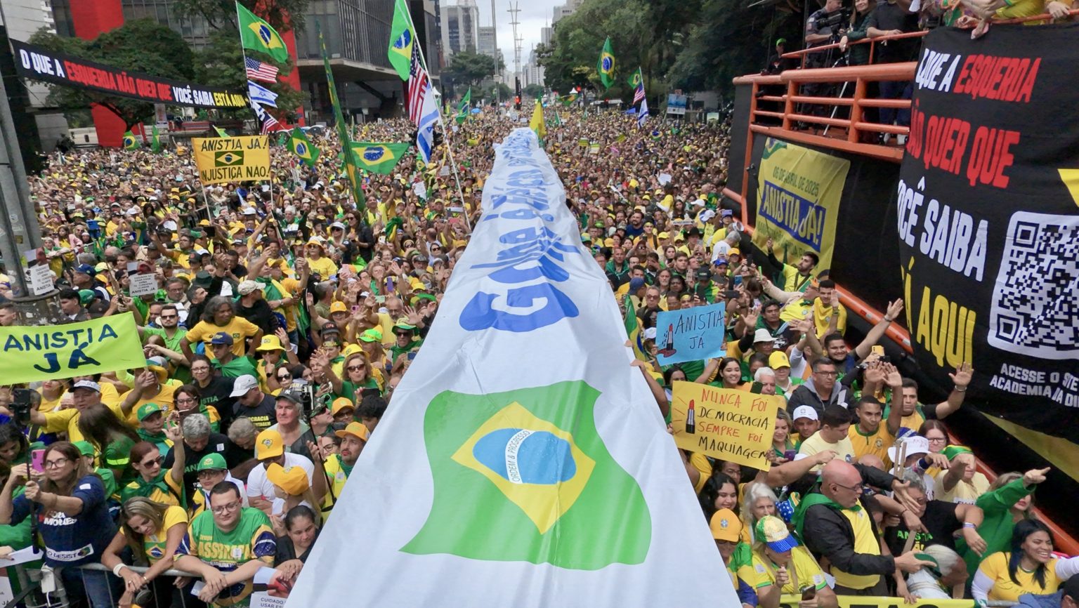 Manifestação na Paulista em favor da anistia