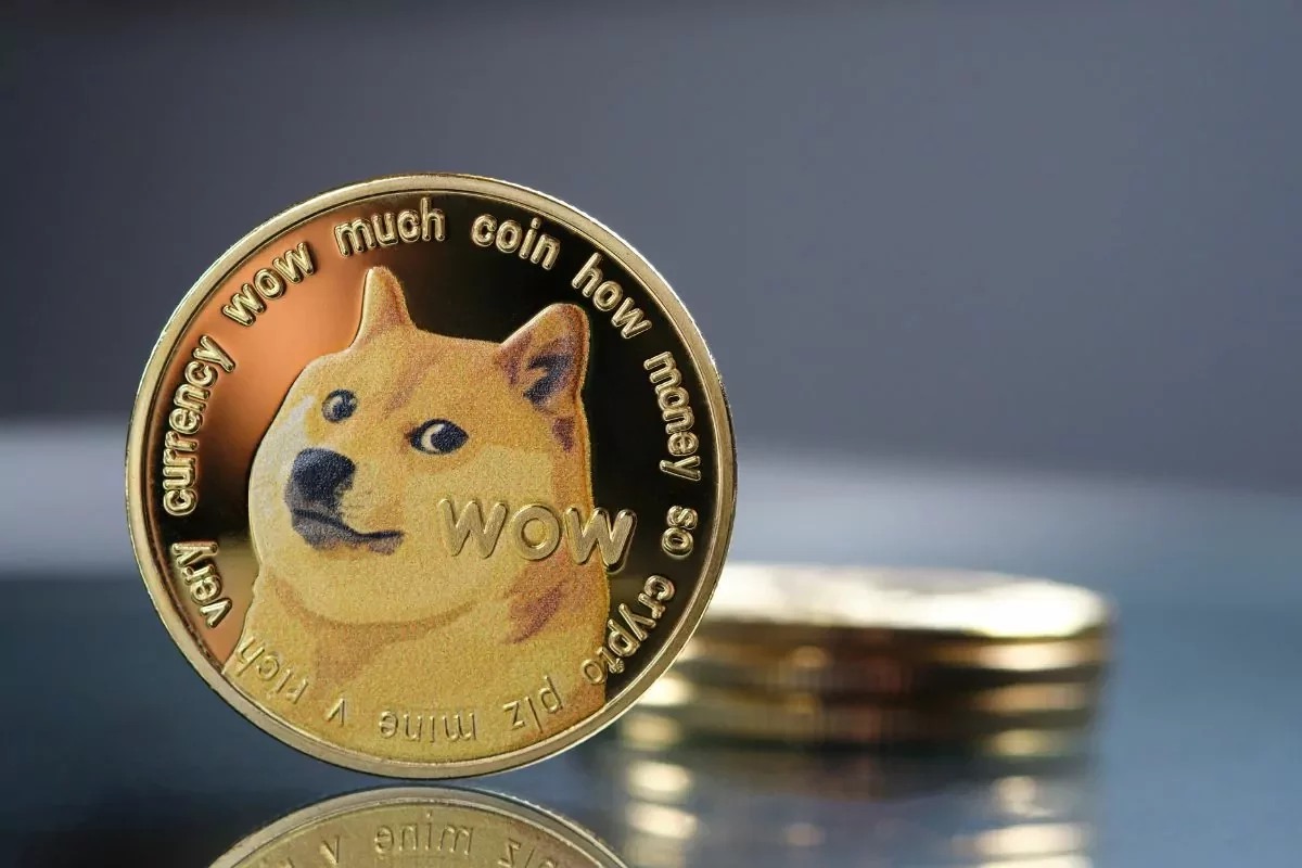 Dogecoin: A História e o Impacto de uma Criptomoeda Criada como Brincadeira
