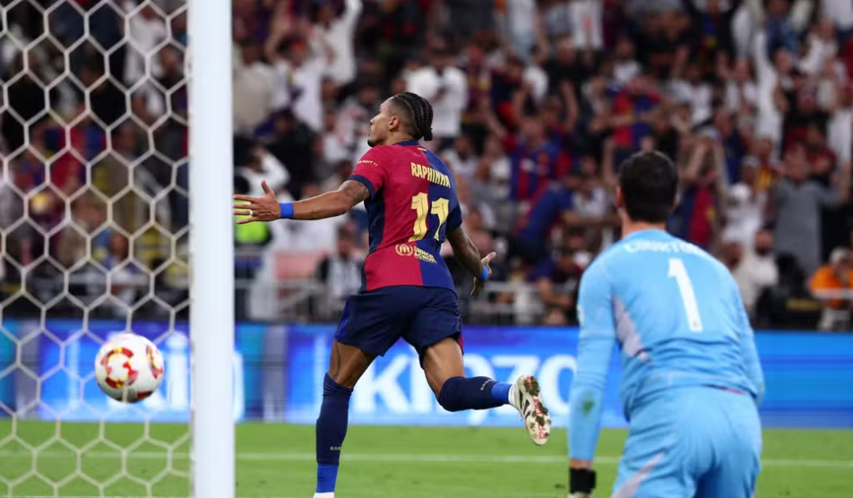 Raphinha brilha na Supercopa